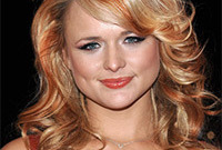 Miranda-lambert-hairstyle-dos-and-donts-for-a-wide-face-side